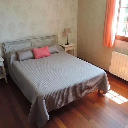 Oda ve Kahvaltı Le Jardin Des Paons 3*